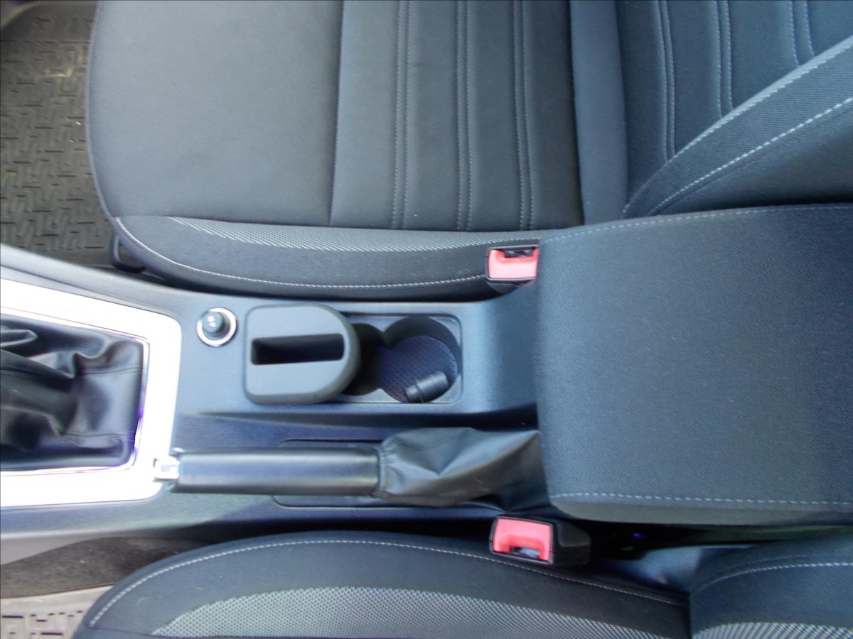 Škoda Octavia 1,6 TDI ČR 1.MAJITEL DIGIKLIMA NOVÁ STK  III - foto 20