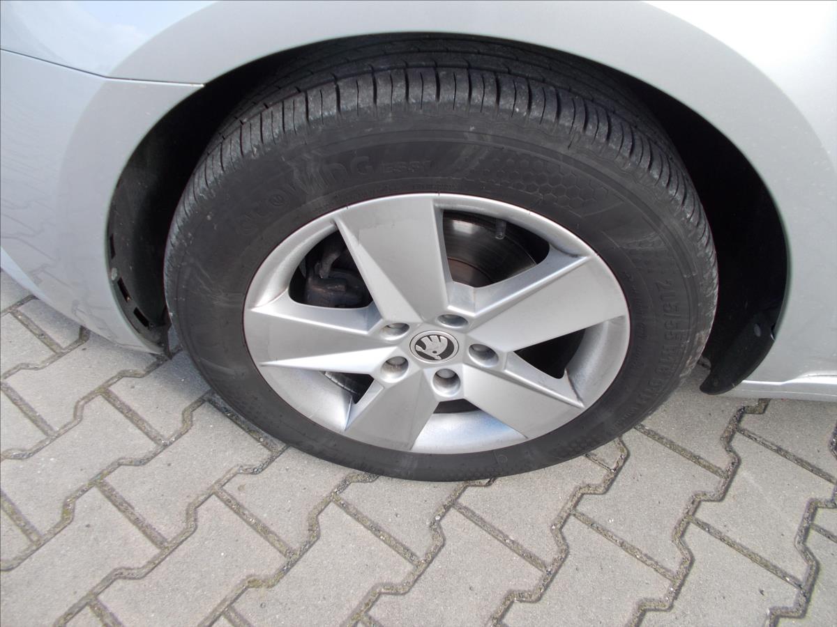 Škoda Octavia 1,6 TDI ČR 1.MAJITEL DIGIKLIMA NOVÁ STK  III - foto 5