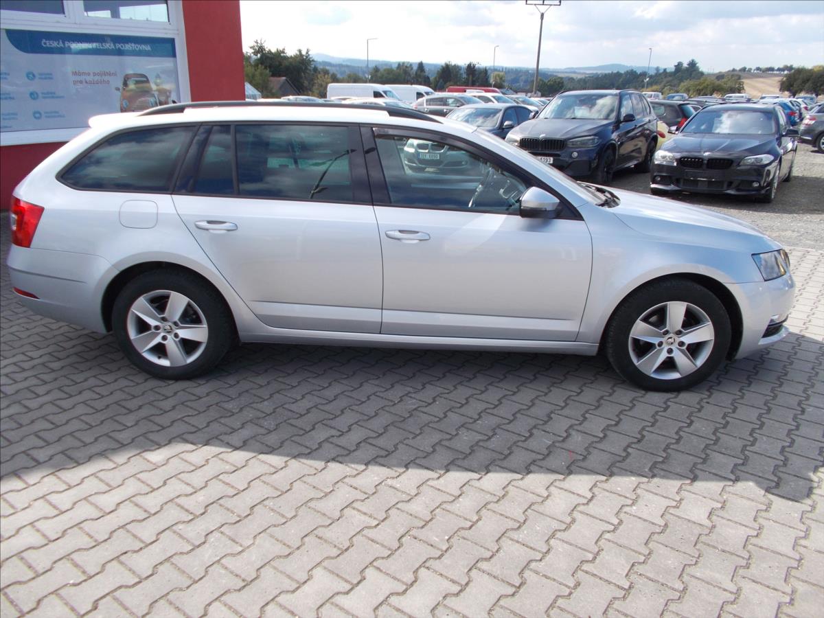 Škoda Octavia 1,6 TDI ČR 1.MAJITEL DIGIKLIMA NOVÁ STK  III - foto 8