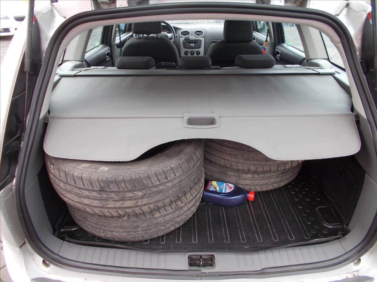 Ford Focus 1,6 16V ČR TZ PĚKNÉ - foto 11