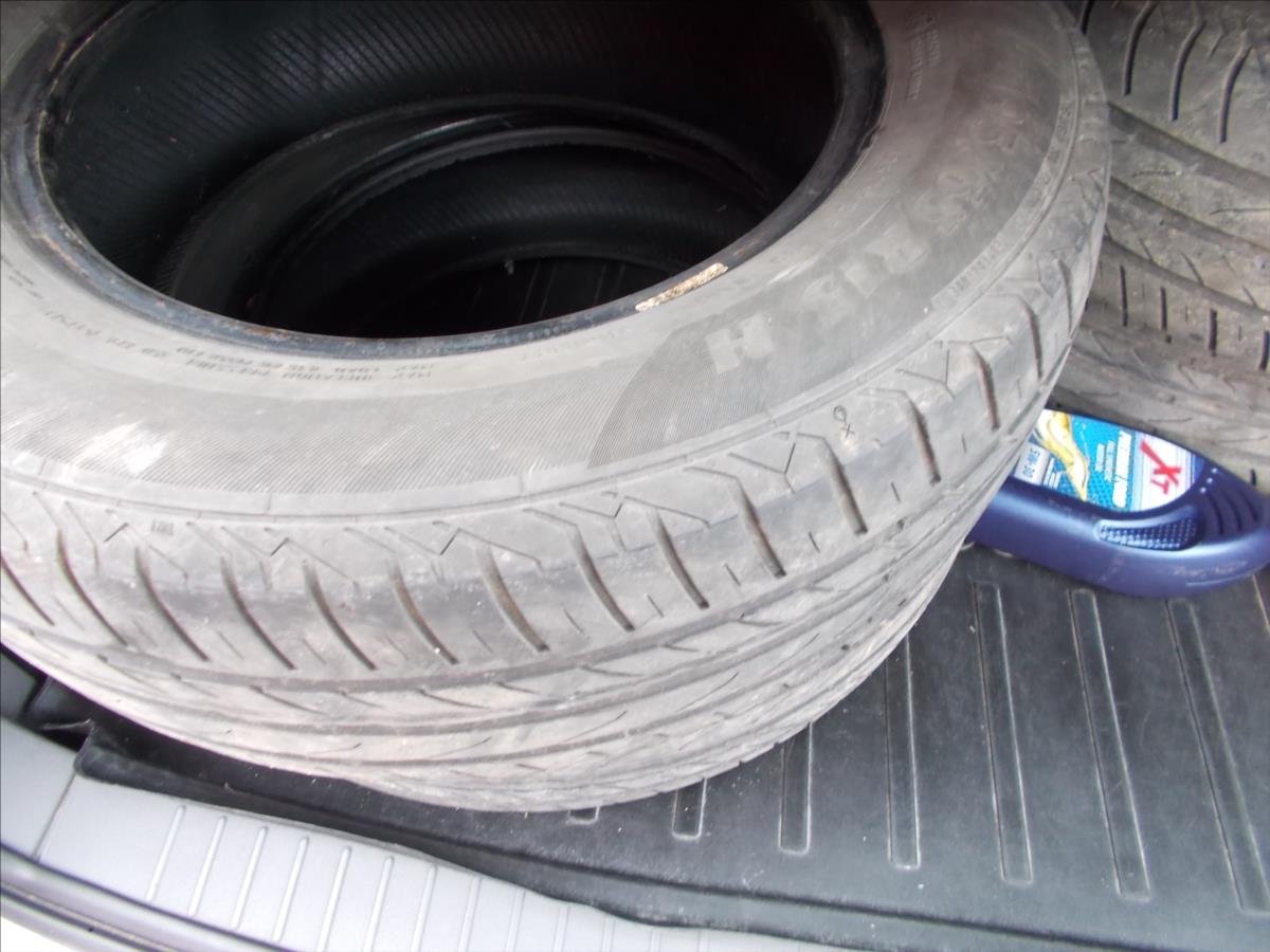 Ford Focus 1,6 16V ČR TZ PĚKNÉ - foto 12