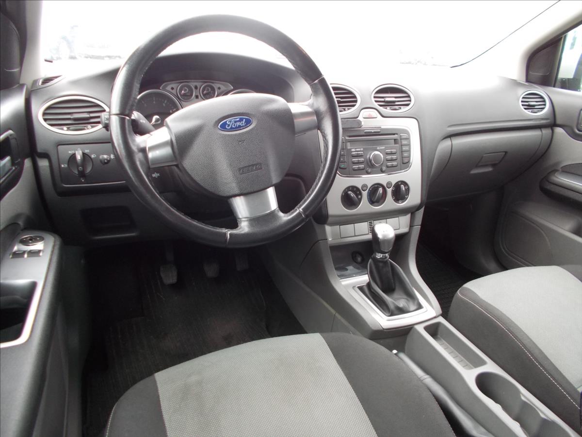Ford Focus 1,6 16V ČR TZ PĚKNÉ - foto 15