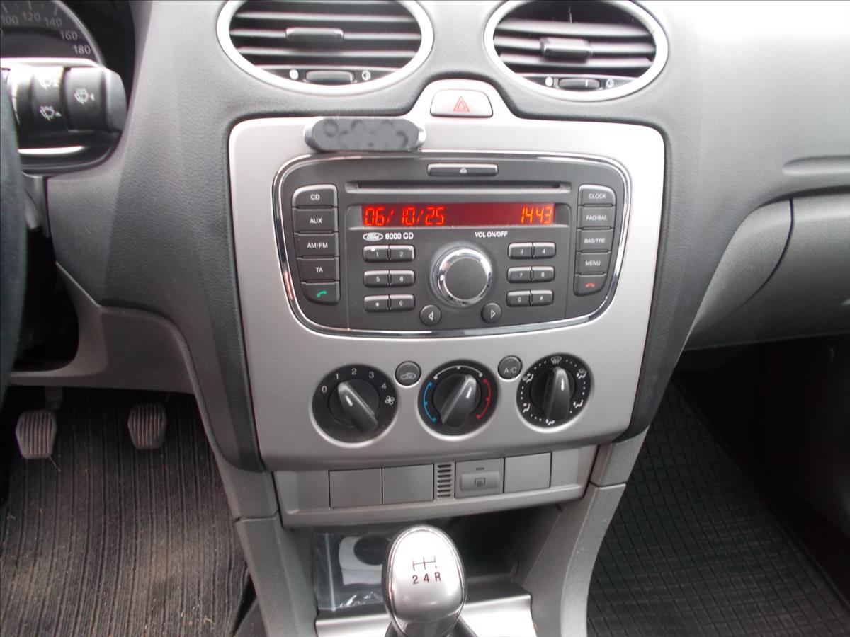 Ford Focus 1,6 16V ČR TZ PĚKNÉ - foto 19