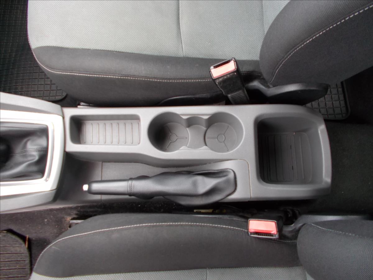 Ford Focus 1,6 16V ČR TZ PĚKNÉ - foto 20