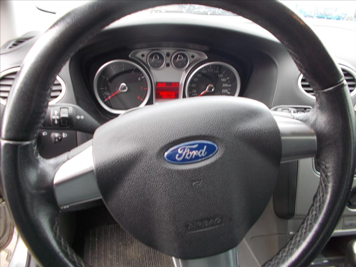 Ford Focus 1,6 16V ČR TZ PĚKNÉ - foto 21