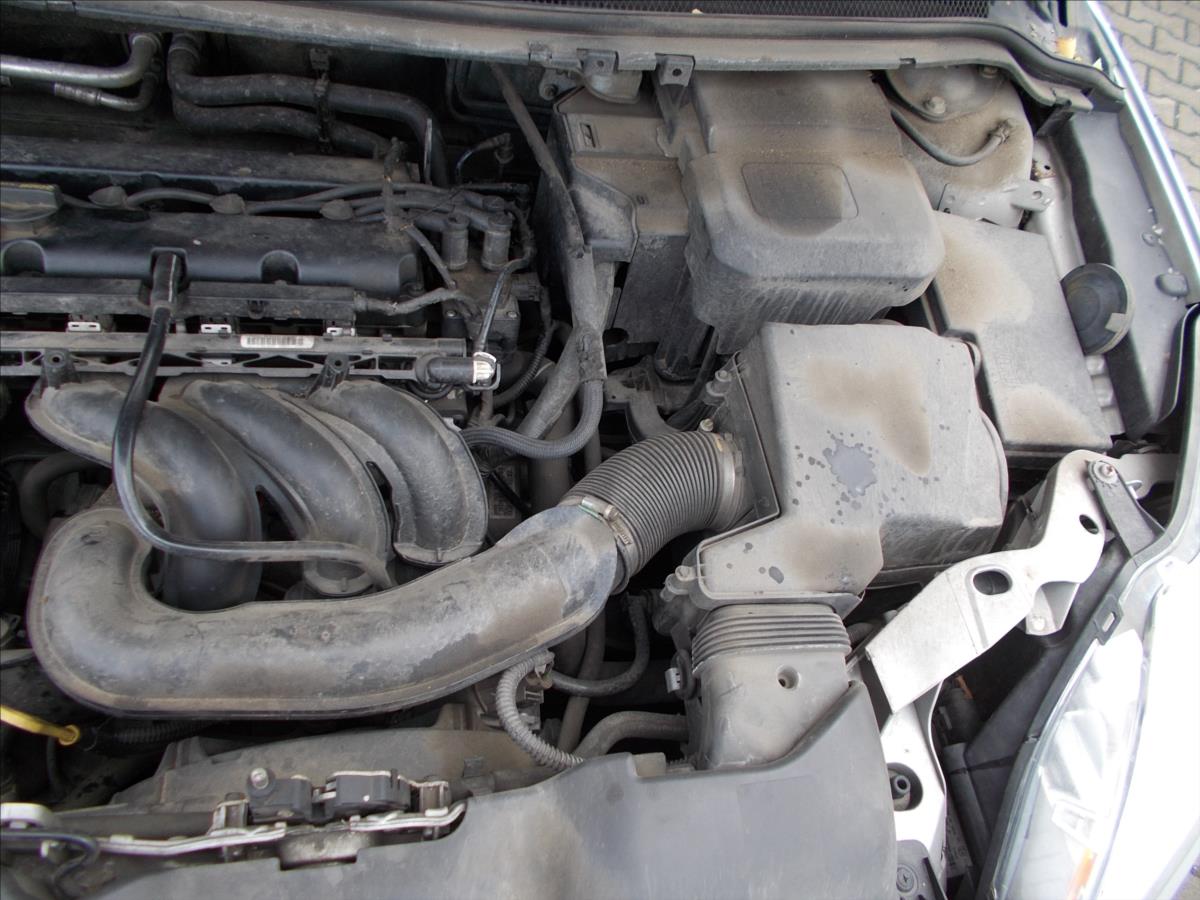 Ford Focus 1,6 16V ČR TZ PĚKNÉ - foto 26