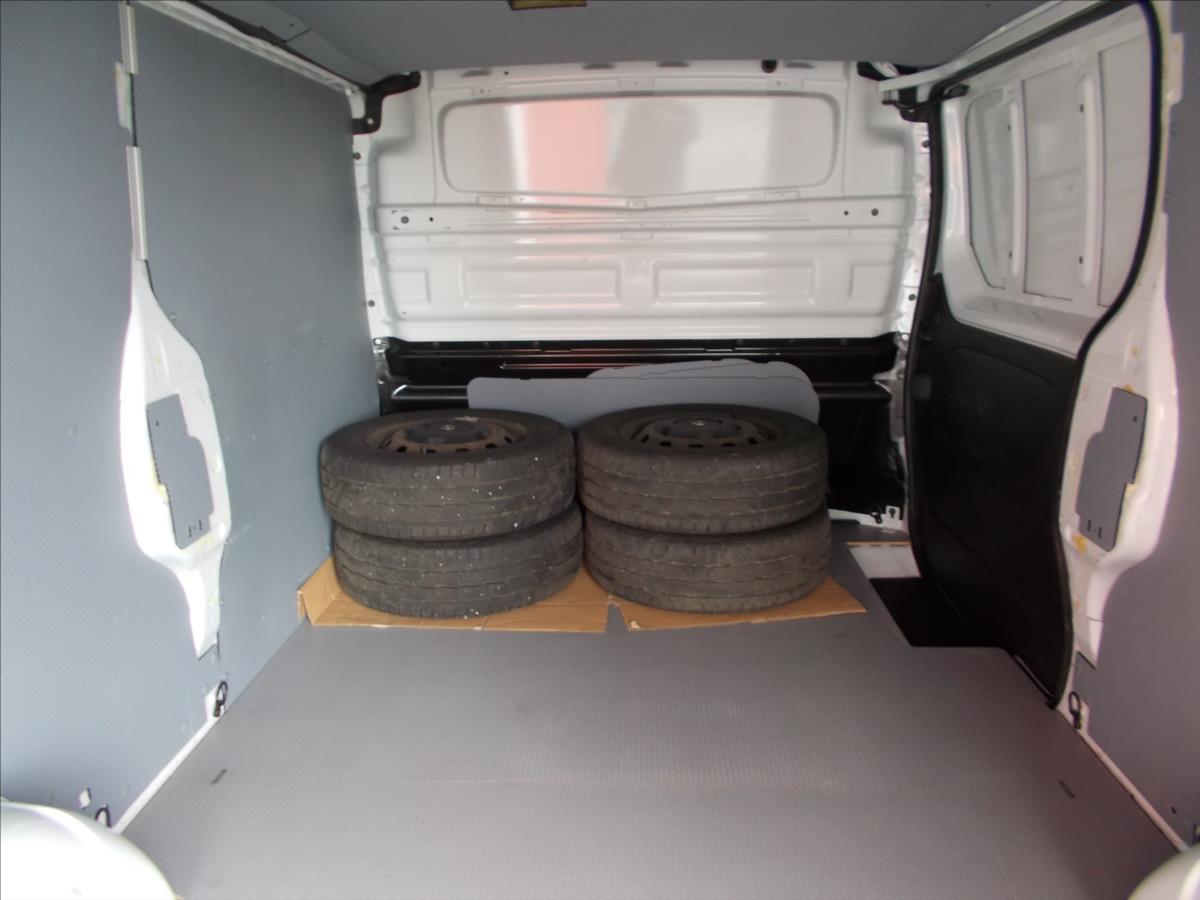 Opel Vivaro 1,6 DCi DPH L2H1 SERVISNÍ HISTORIE TZ - foto 12