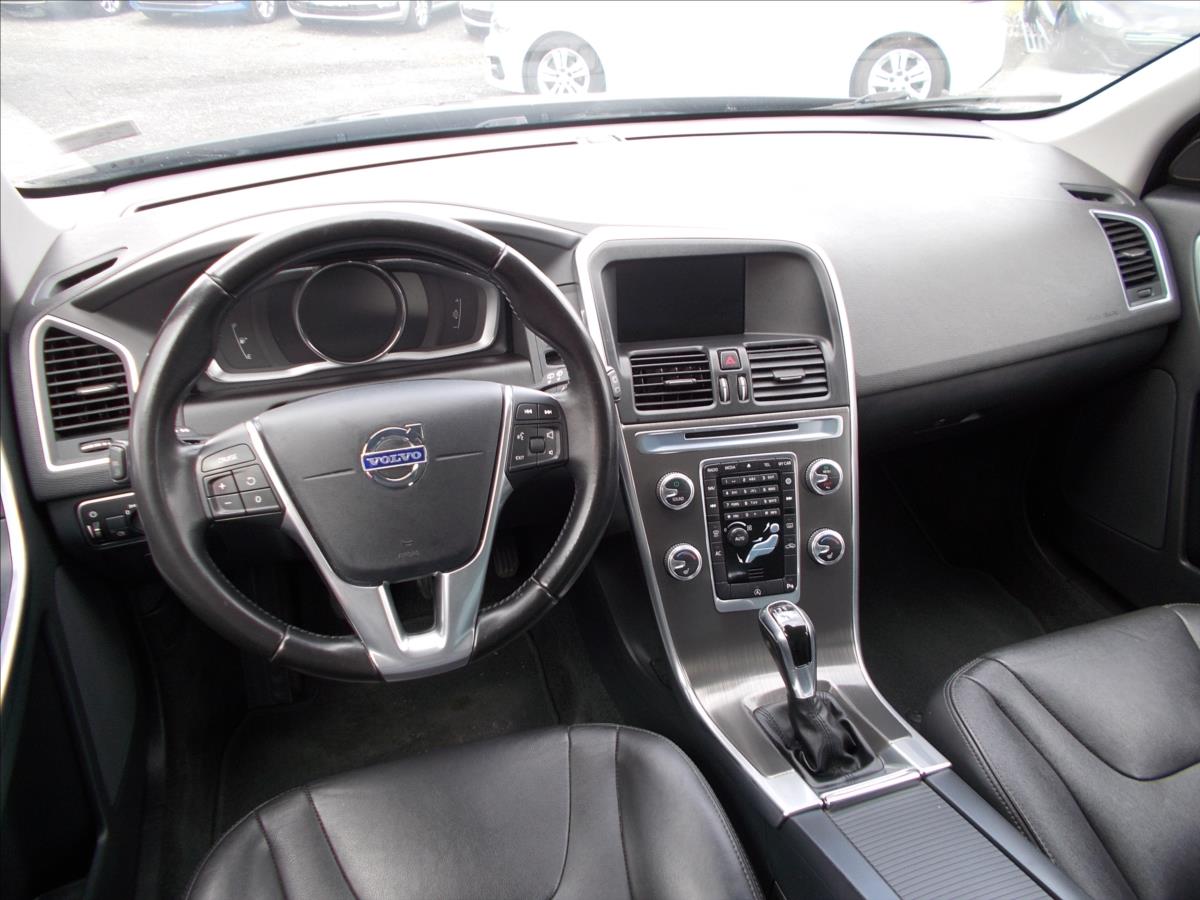 Volvo XC60 2,0 D3 DIGIKLIMA NOVÉ ROZVODY PĚKNÉ - foto 17