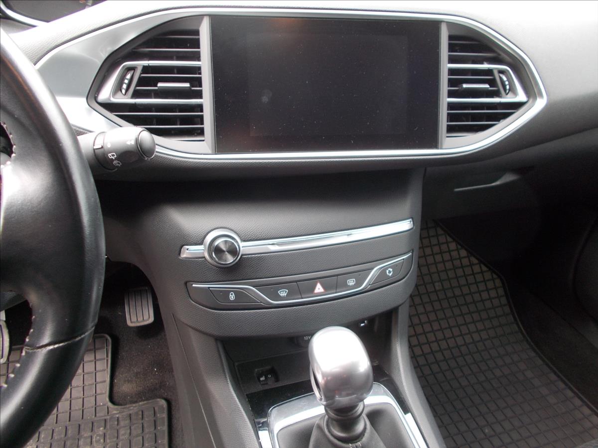 Peugeot 308 1,2 PT STYLE  81 kW NOVÁ STK PĚKNÉ - foto 20