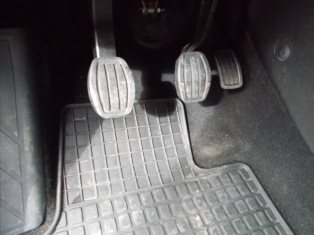 Peugeot 308 1,2 PT STYLE  81 kW NOVÁ STK PĚKNÉ - foto 23