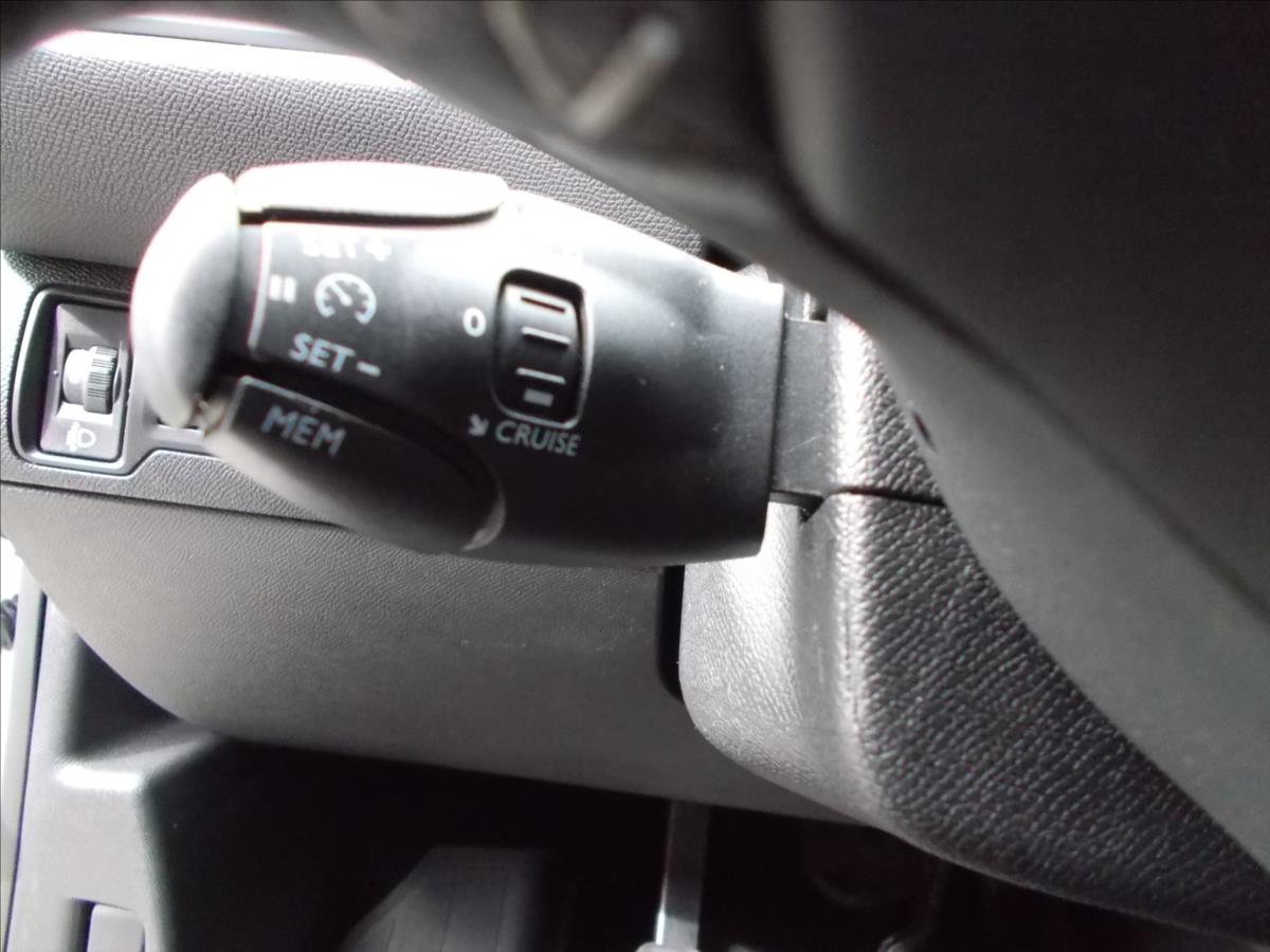 Peugeot 308 1,2 PT STYLE  81 kW NOVÁ STK PĚKNÉ - foto 24