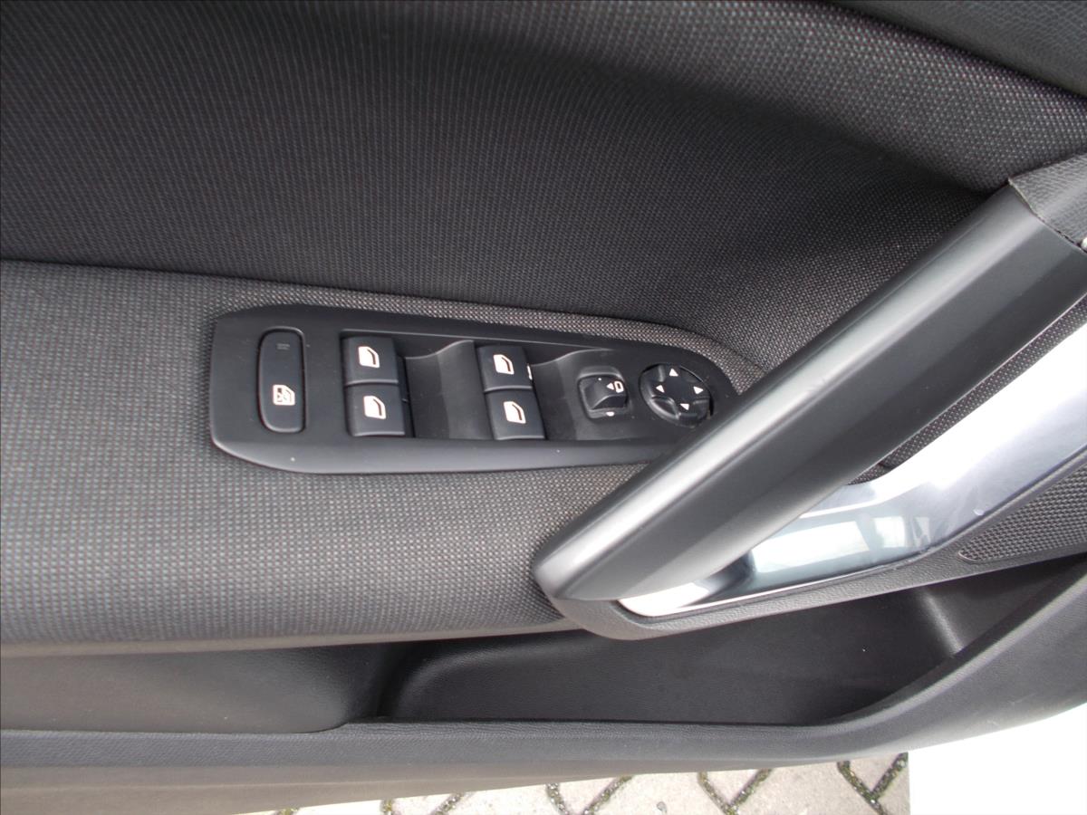 Peugeot 308 1,2 PT STYLE  81 kW NOVÁ STK PĚKNÉ - foto 26