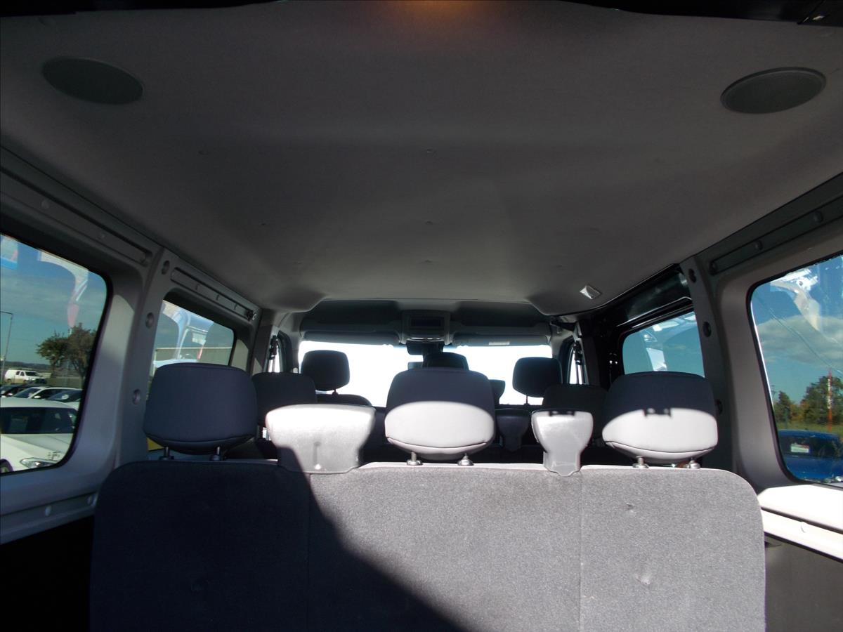 Opel Movano 2,3 BiTURBO DPH 9 MÍST KLIMA NAVI KAMERA TZ - foto 18