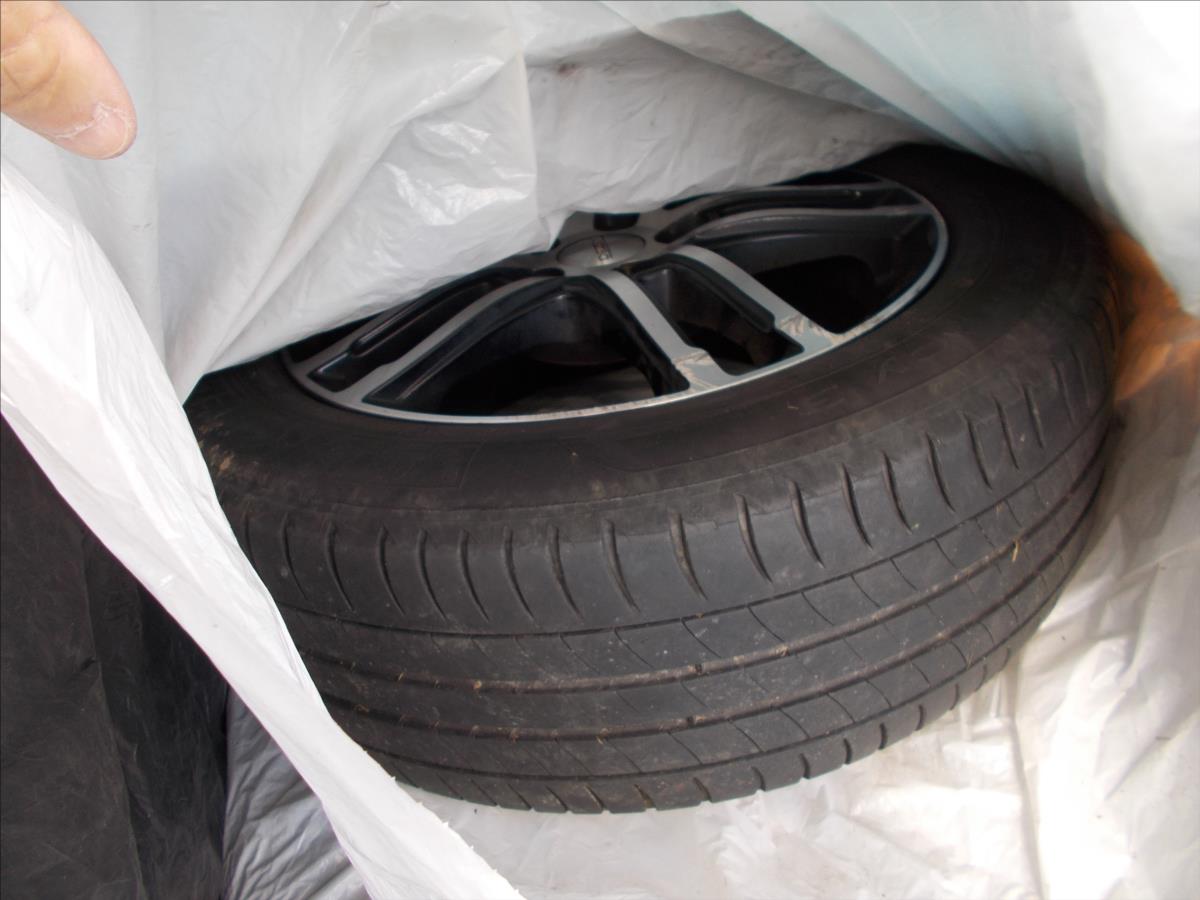 Ford Focus 1,0 EB ČR 2.majitel od R.2020 TZ KLIMA - foto 15