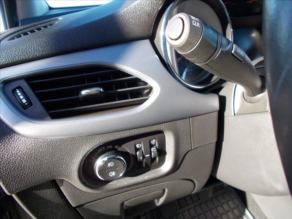 Opel Astra 1,6 CDTi 81 kW DIGIKLIMA  J - foto 25