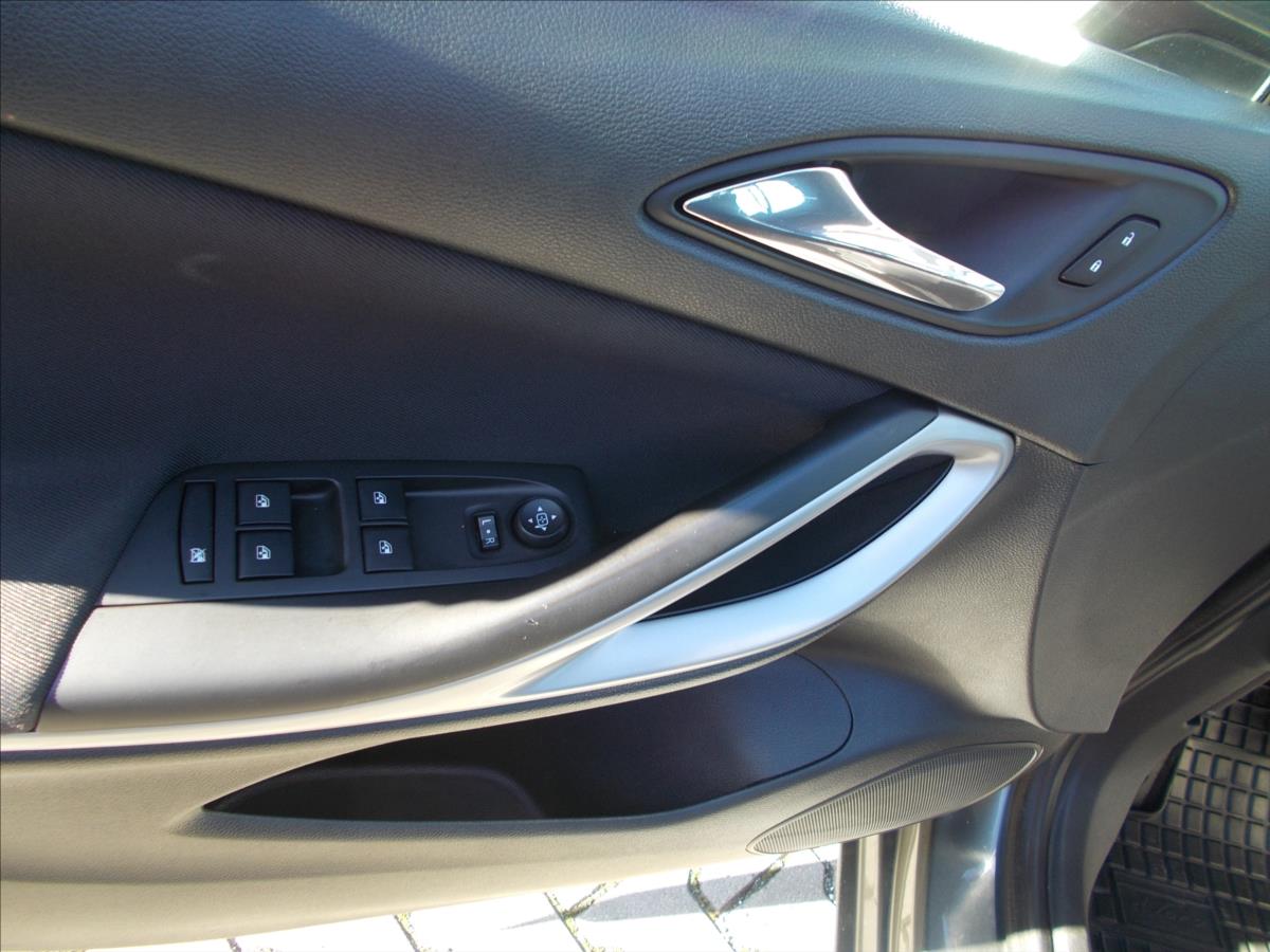 Opel Astra 1,6 CDTi 81 kW DIGIKLIMA  J - foto 28