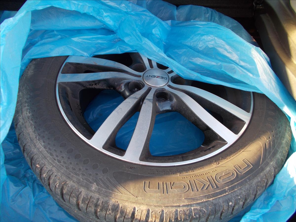 Ford Focus 1,0 EcoBoost ČR 2.MAJITEL od R. 2018 DIGIKLIMA - foto 14