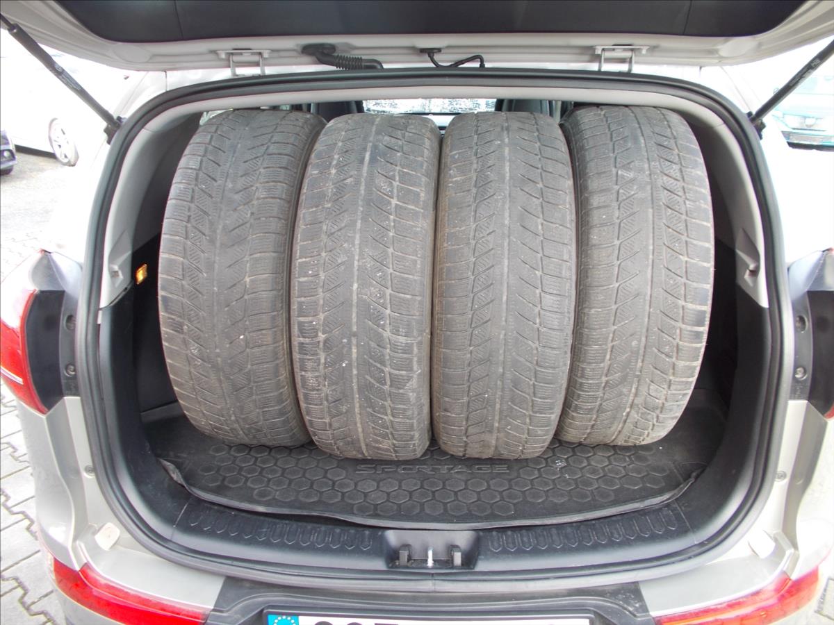 Kia Sportage 1,7 CRDi ČR DIGIKLIMA TZ - foto 14