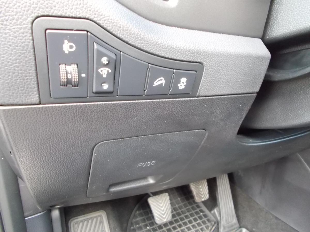 Kia Sportage 1,7 CRDi ČR DIGIKLIMA TZ - foto 26