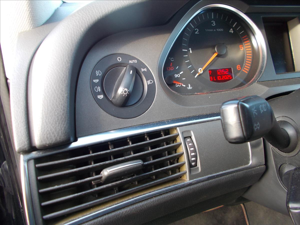 Audi A6 Avant 2,7 TDI AUT. 4x4 DIGIKLIMA NOVÁ STK - foto 26