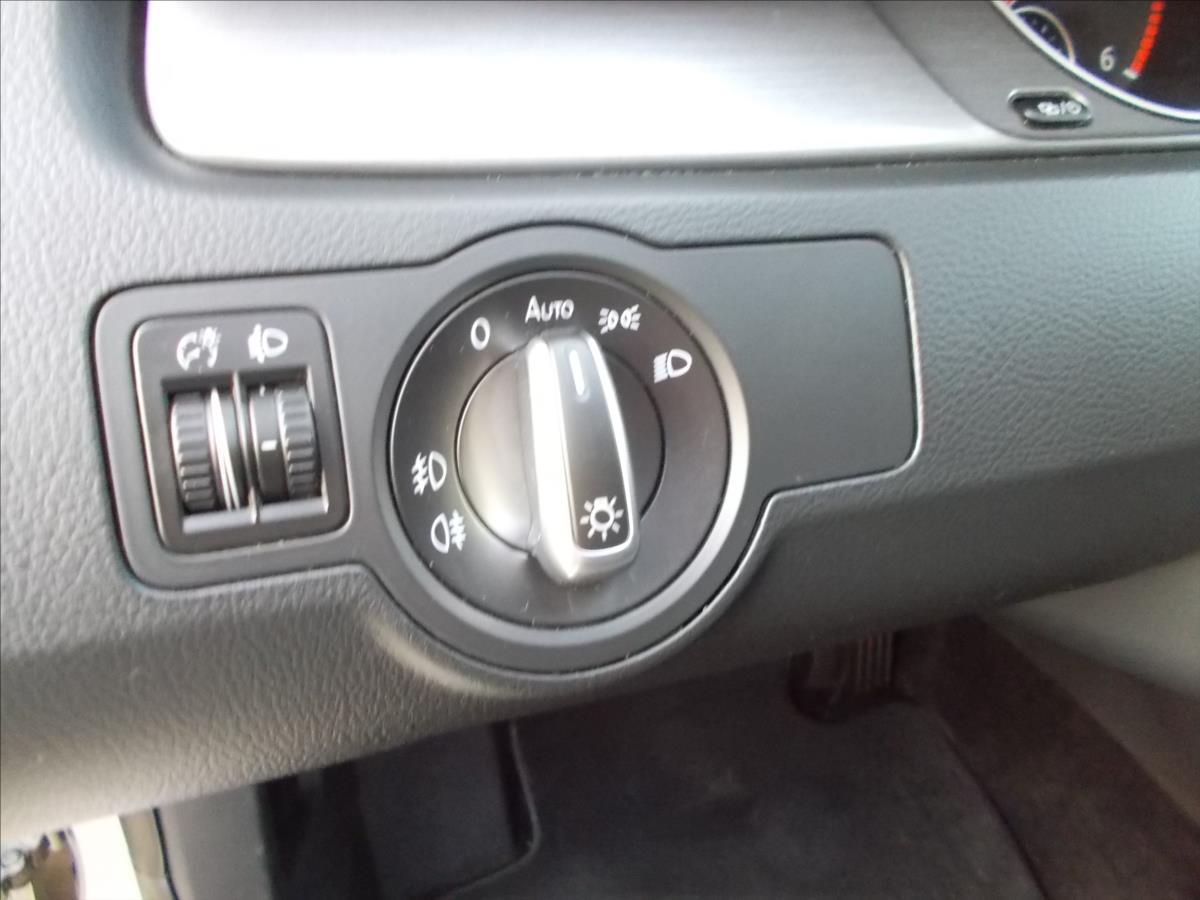 Volkswagen Passat 2,0 TDI DSG 103 kW DIGIKLIMA TZ NAVI ACC - foto 26