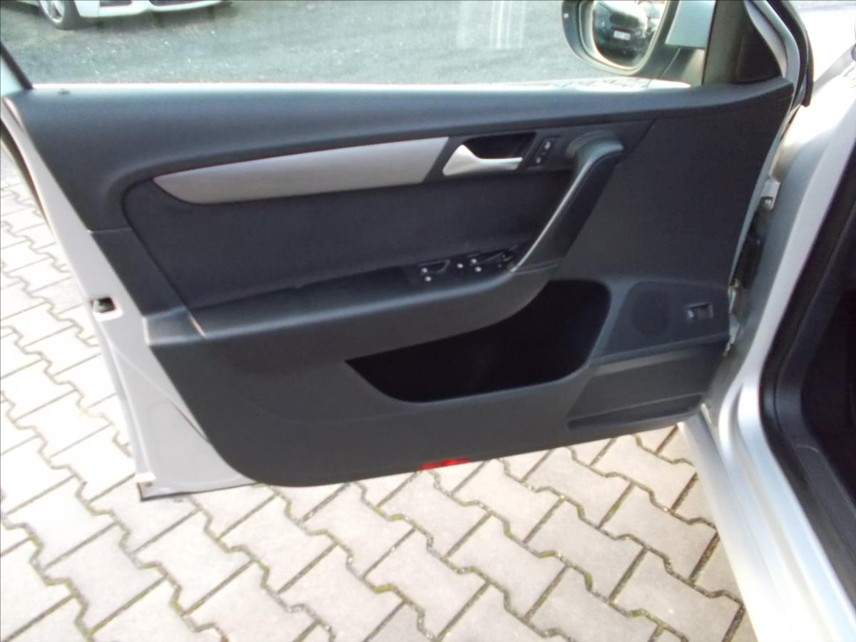 Volkswagen Passat 2,0 TDI DSG 103 kW DIGIKLIMA TZ NAVI ACC - foto 28