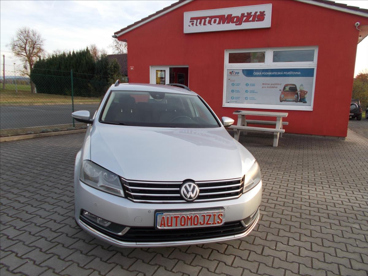 Volkswagen Passat 2,0 TDI DSG 103 kW DIGIKLIMA TZ NAVI ACC - foto 2