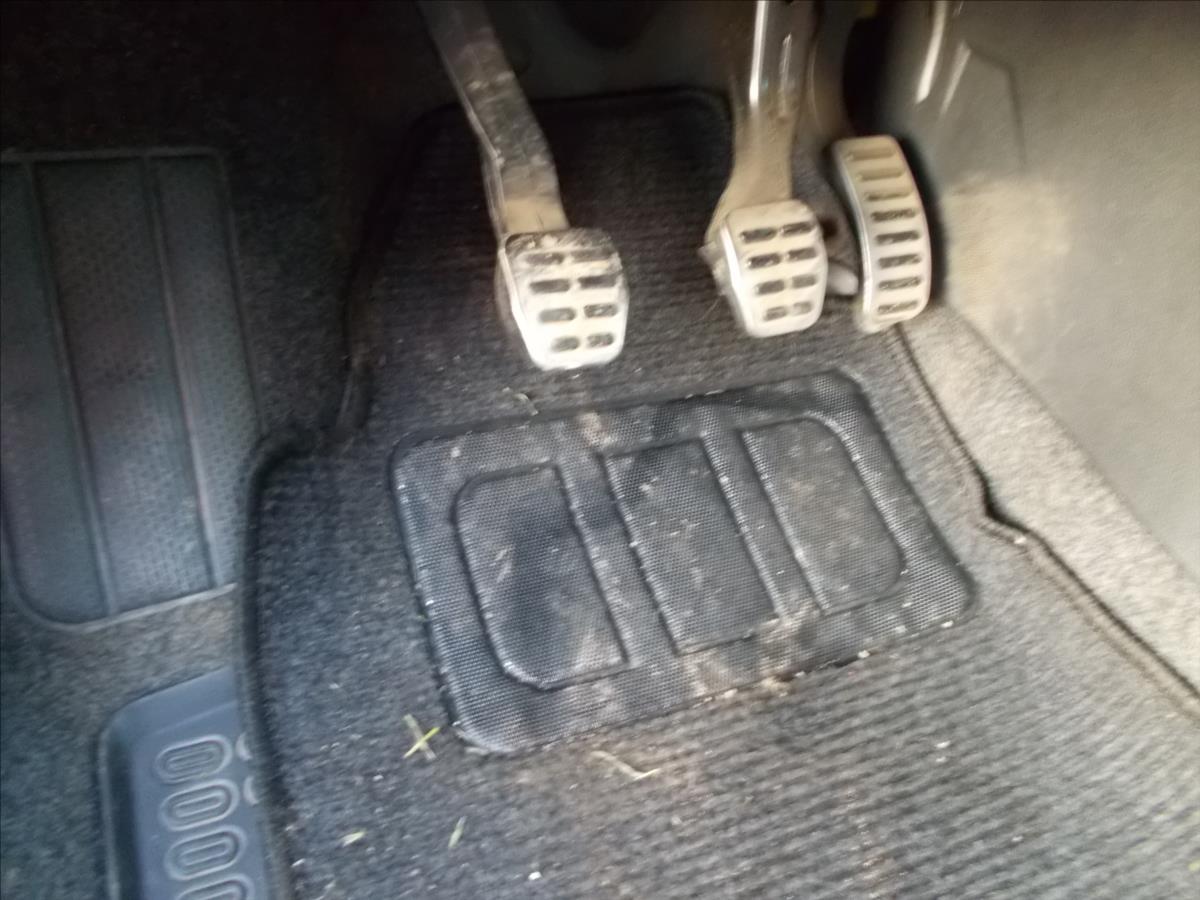 Škoda Fabia 1,2 HTP ČR KLIMA OK  II - foto 25