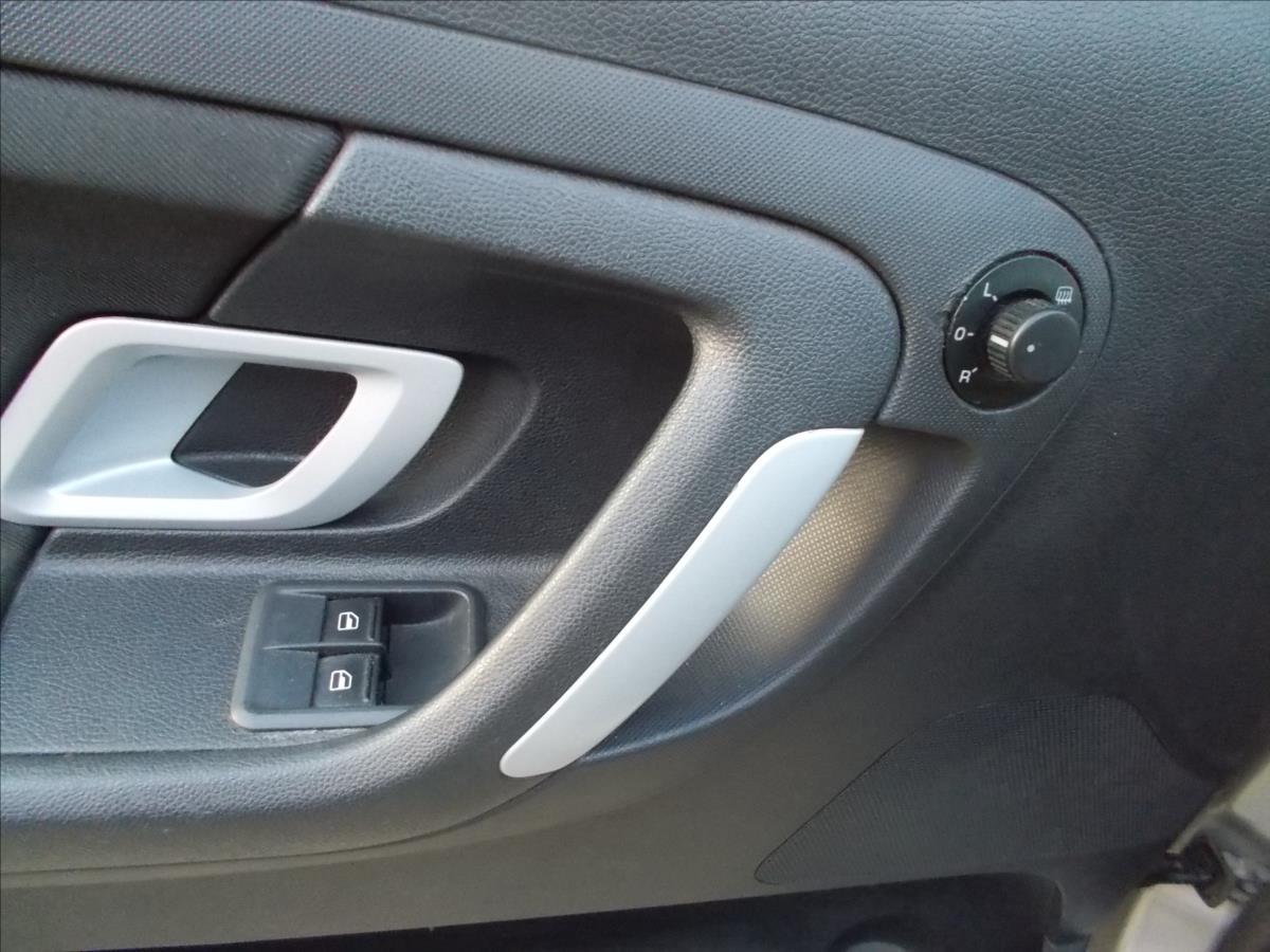 Škoda Fabia 1,2 HTP ČR KLIMA OK  II - foto 27