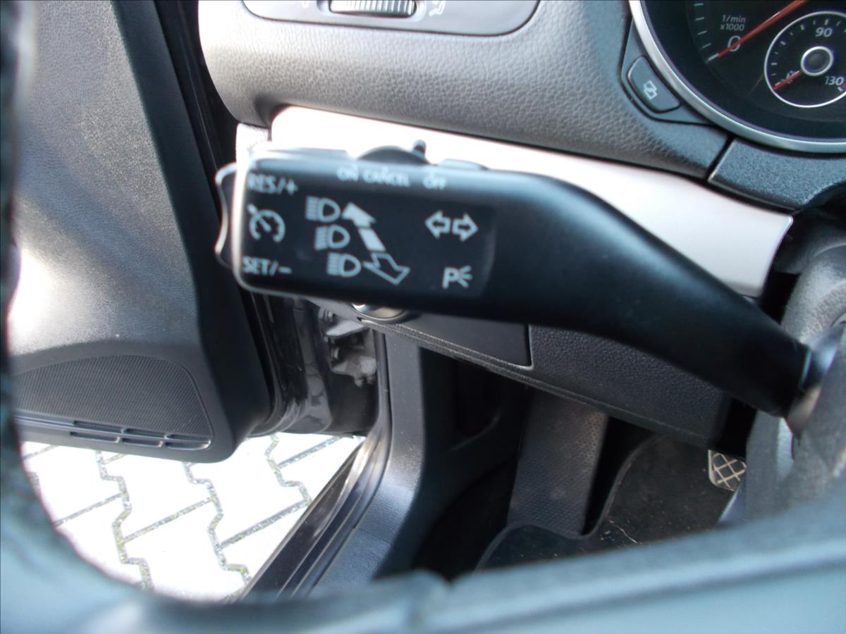 Volkswagen Golf 1,4 TSI DIGIKLIMA TEMPOMAT NOVÁ STK  VI - foto 26