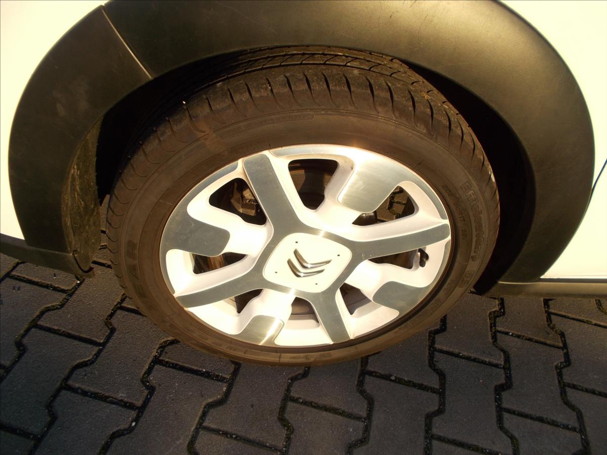 Citroën C3 1,2 PT 36146 KM DIGIKLIMA NOVÁ STK - foto 6