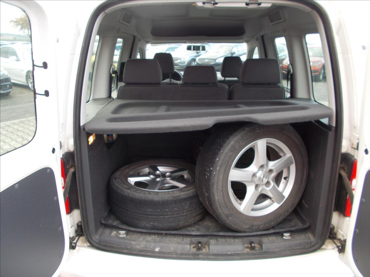 Volkswagen Caddy 1,6 TDI 1.MAJITEL DPH NOVÁ STK - foto 12
