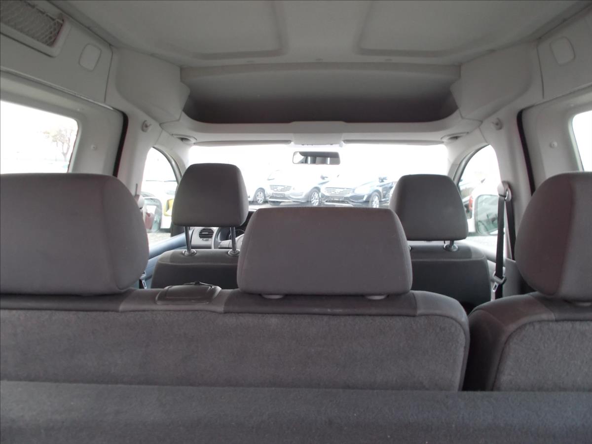 Volkswagen Caddy 1,6 TDI 1.MAJITEL DPH NOVÁ STK - foto 16