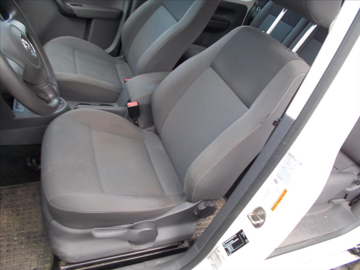 Volkswagen Caddy 1,6 TDI 1.MAJITEL DPH NOVÁ STK - foto 21