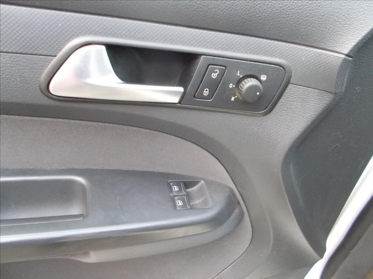 Volkswagen Caddy 1,6 TDI 1.MAJITEL DPH NOVÁ STK - foto 30