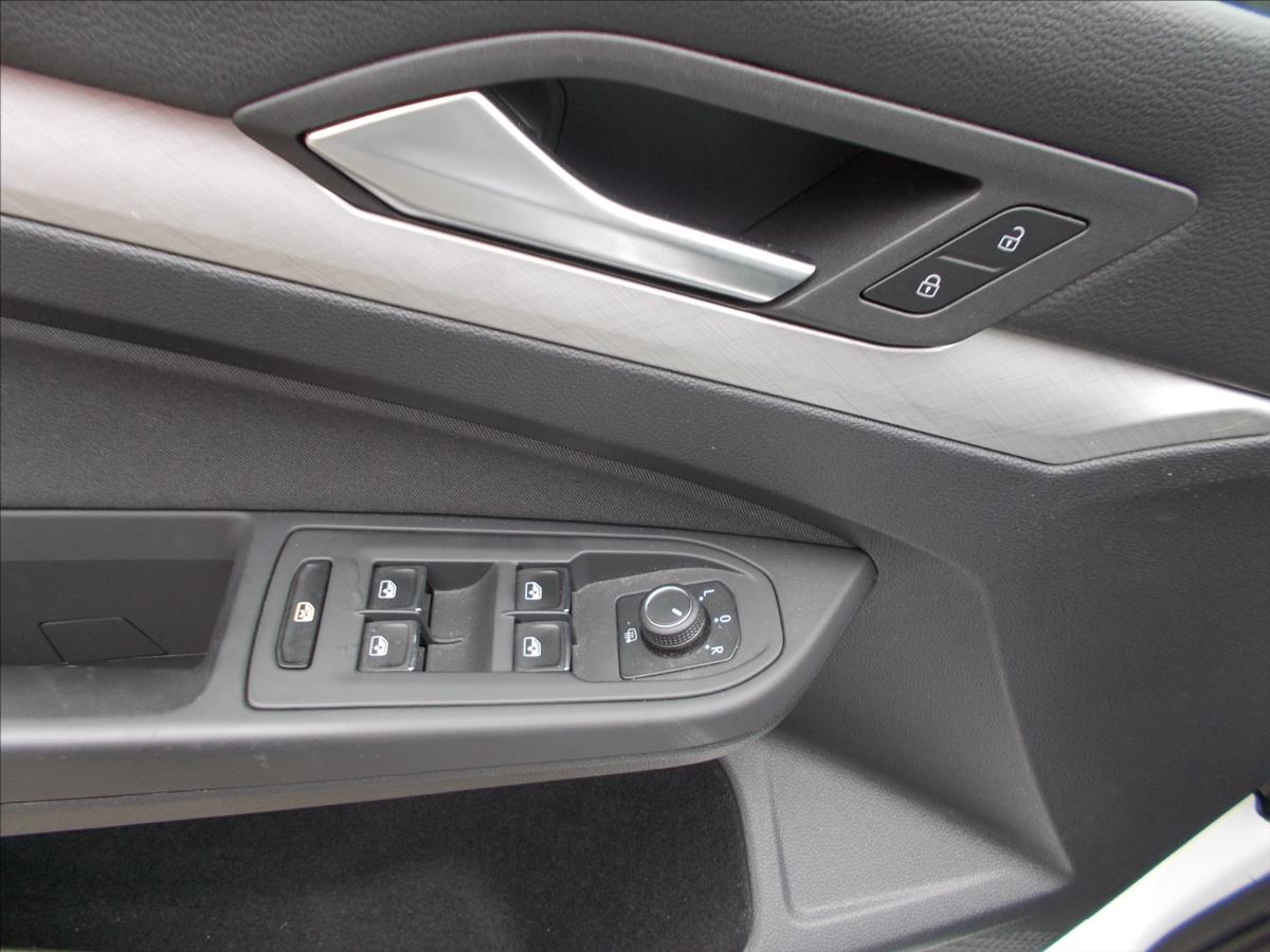 Volkswagen Golf 1,5 TSI LED ACC NAVI NOVÉ STK  VIII - foto 30