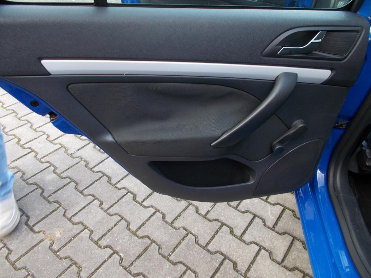 Škoda Octavia 1,6 16V AMB 1.MAJITEL KLIMA NOVÁ STK PĚKNÉ  II - foto 17