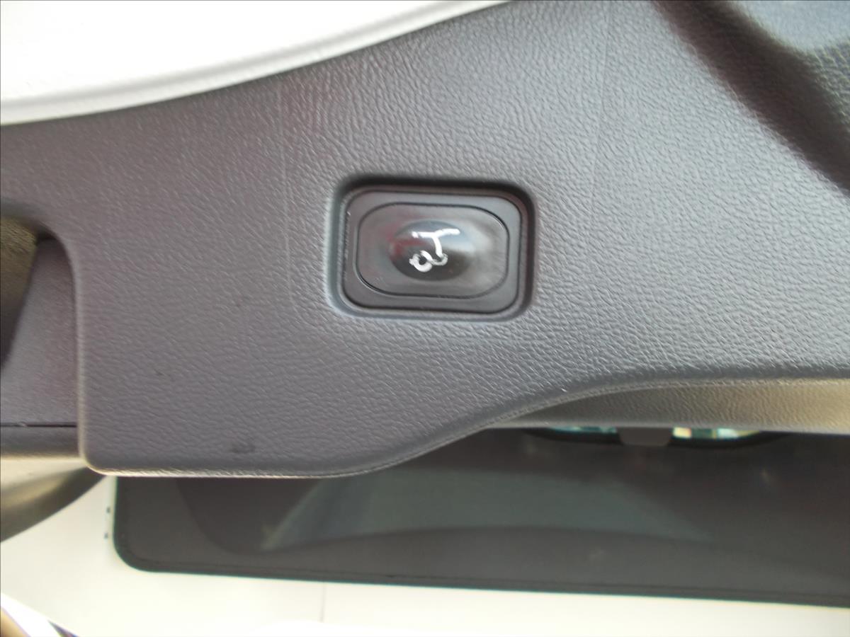 Ford Mondeo 2,0 TDCi AT 132 kW WEBASTO ACC MATRIX - foto 15