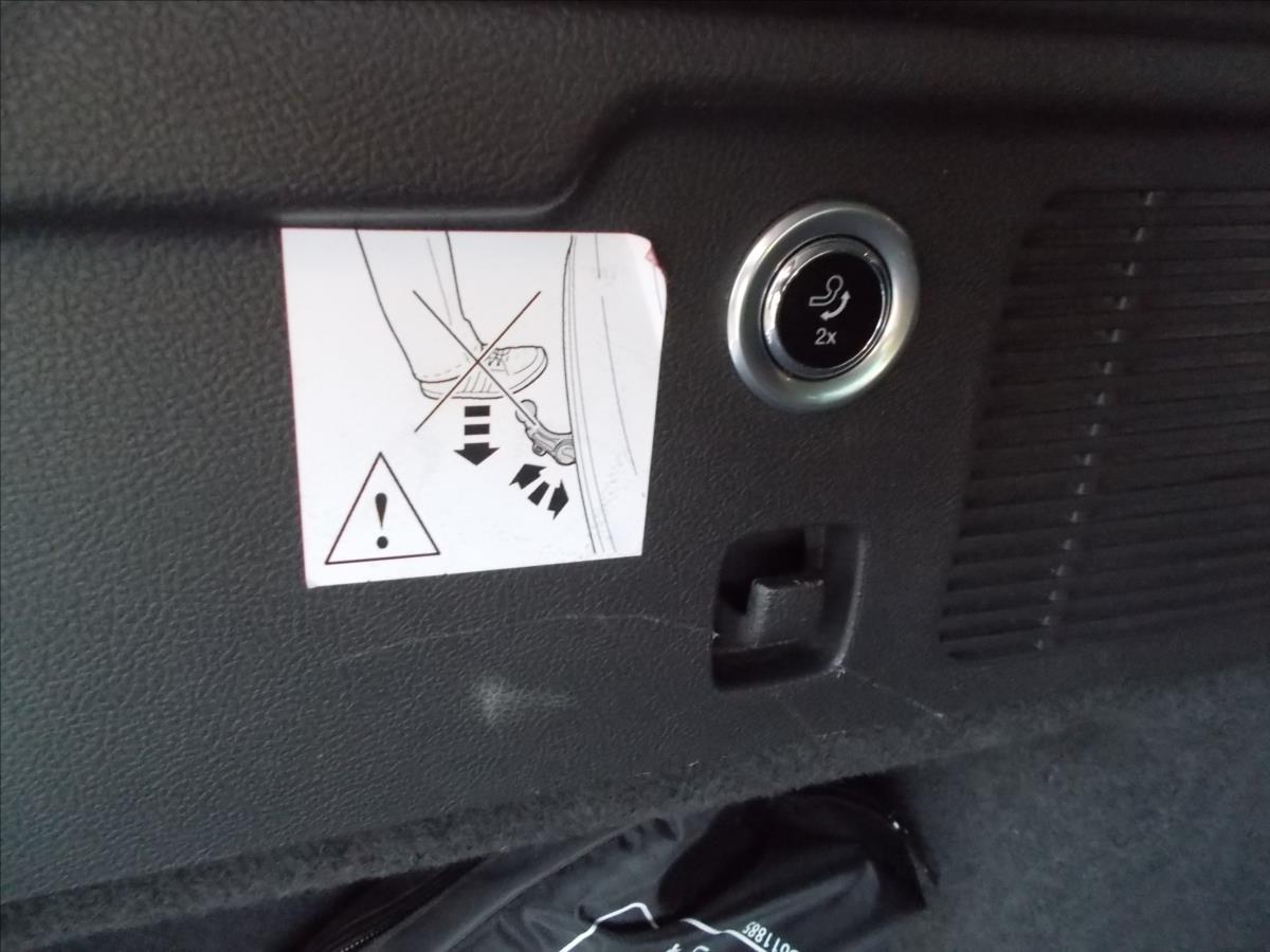 Ford Mondeo 2,0 TDCi AT 132 kW WEBASTO ACC MATRIX - foto 16