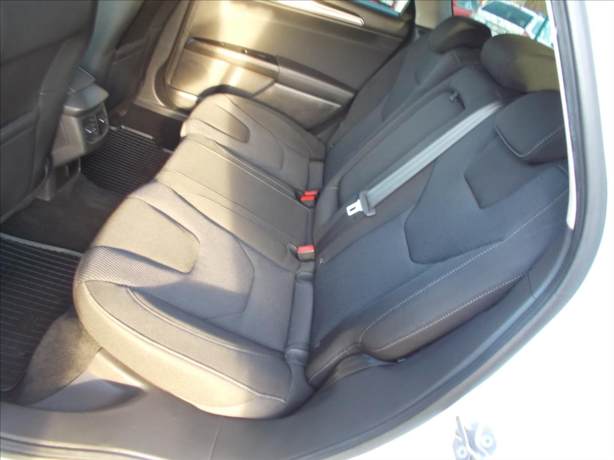Ford Mondeo 2,0 TDCi AT 132 kW WEBASTO ACC MATRIX - foto 17