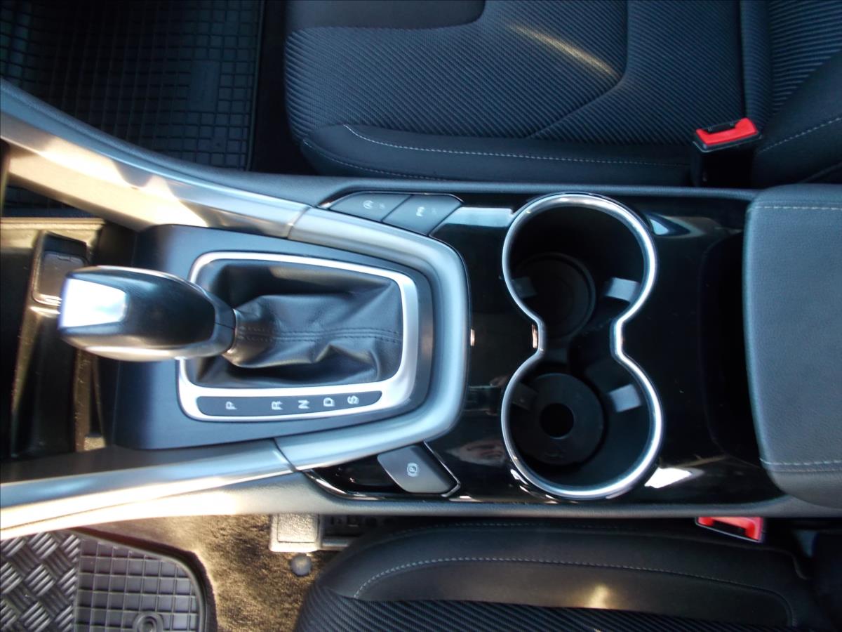 Ford Mondeo 2,0 TDCi AT 132 kW WEBASTO ACC MATRIX - foto 24