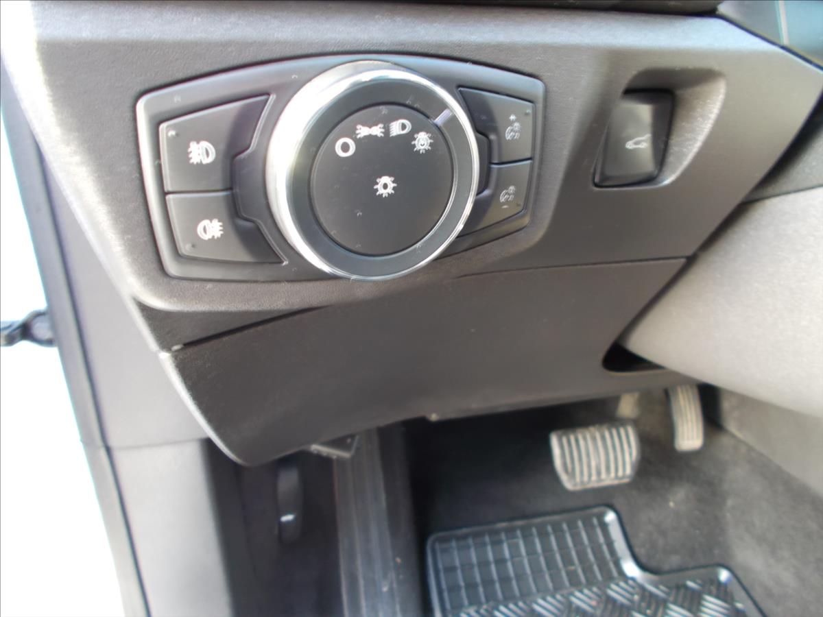 Ford Mondeo 2,0 TDCi AT 132 kW WEBASTO ACC MATRIX - foto 26