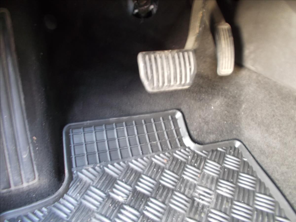 Ford Mondeo 2,0 TDCi AT 132 kW WEBASTO ACC MATRIX - foto 27