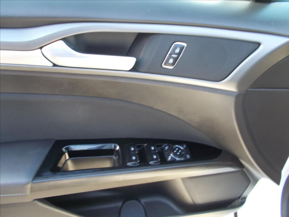 Ford Mondeo 2,0 TDCi AT 132 kW WEBASTO ACC MATRIX - foto 29