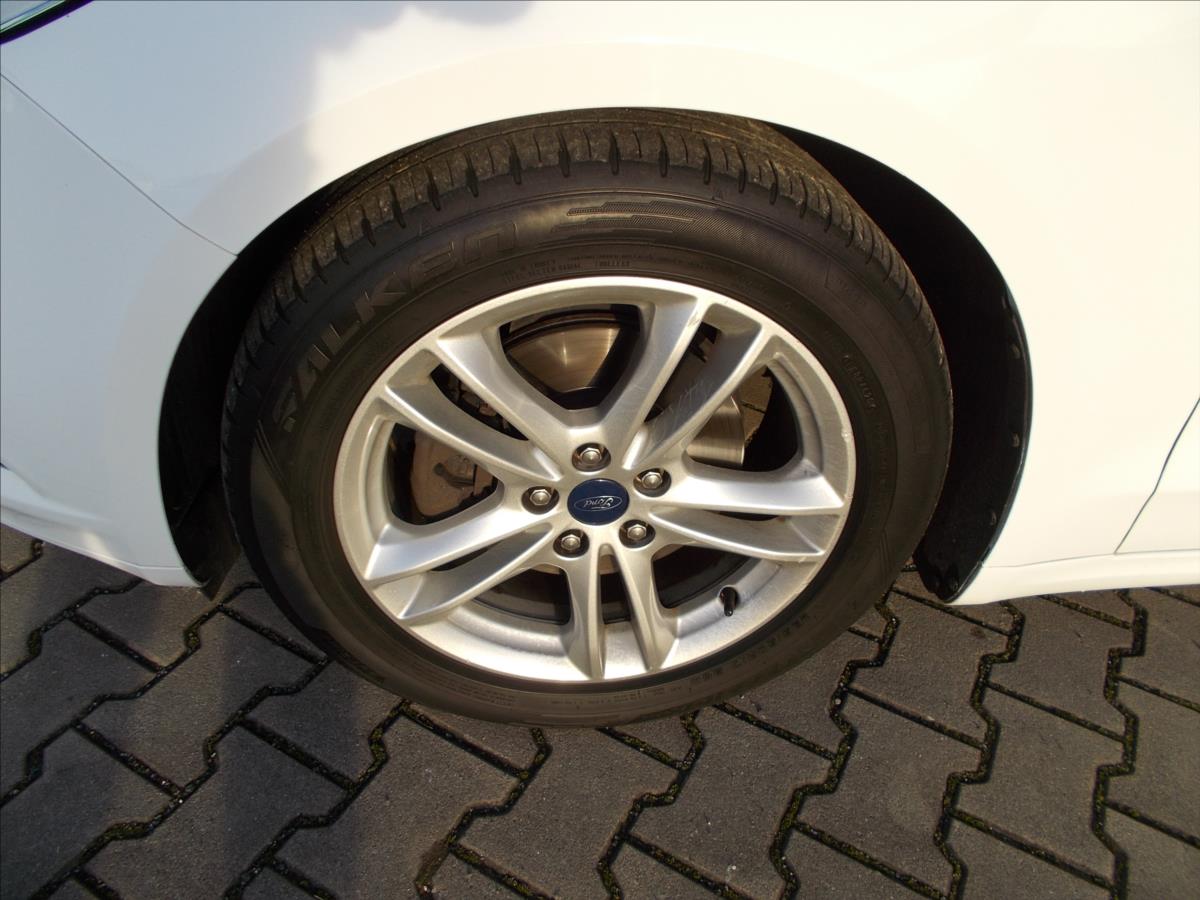 Ford Mondeo 2,0 TDCi AT 132 kW WEBASTO ACC MATRIX - foto 6