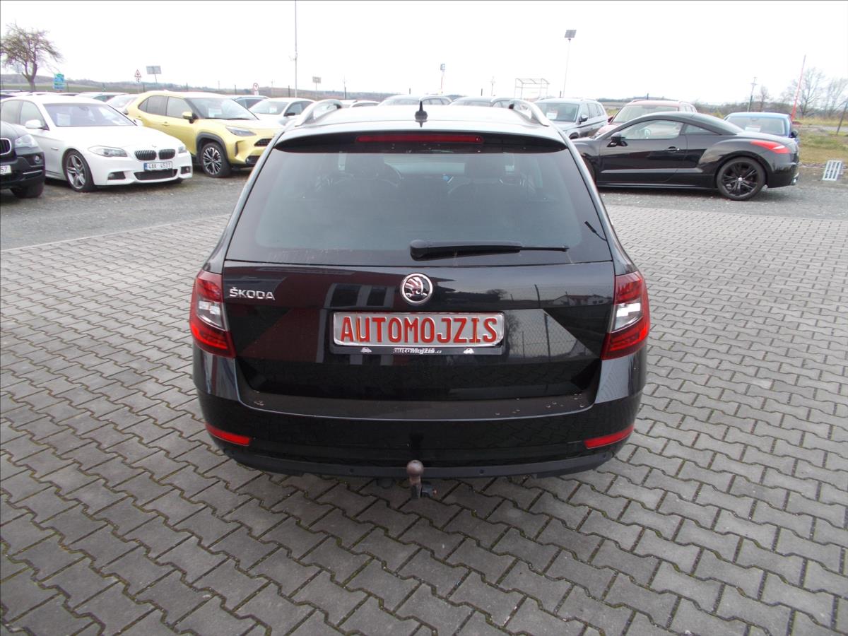 Škoda Octavia 1,6 TDI DIGIKLIMA NAVI TZ LED  III - foto 10