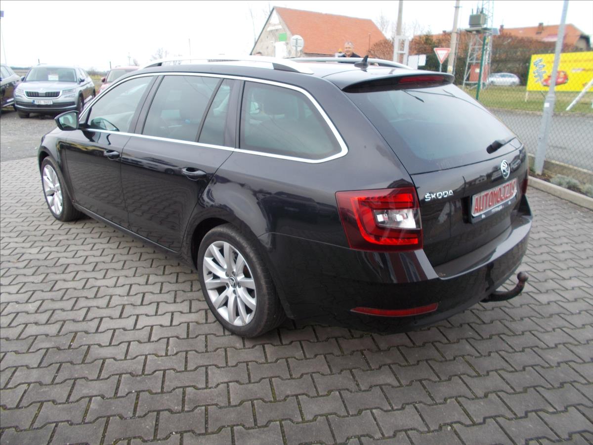 Škoda Octavia 1,6 TDI DIGIKLIMA NAVI TZ LED  III - foto 12