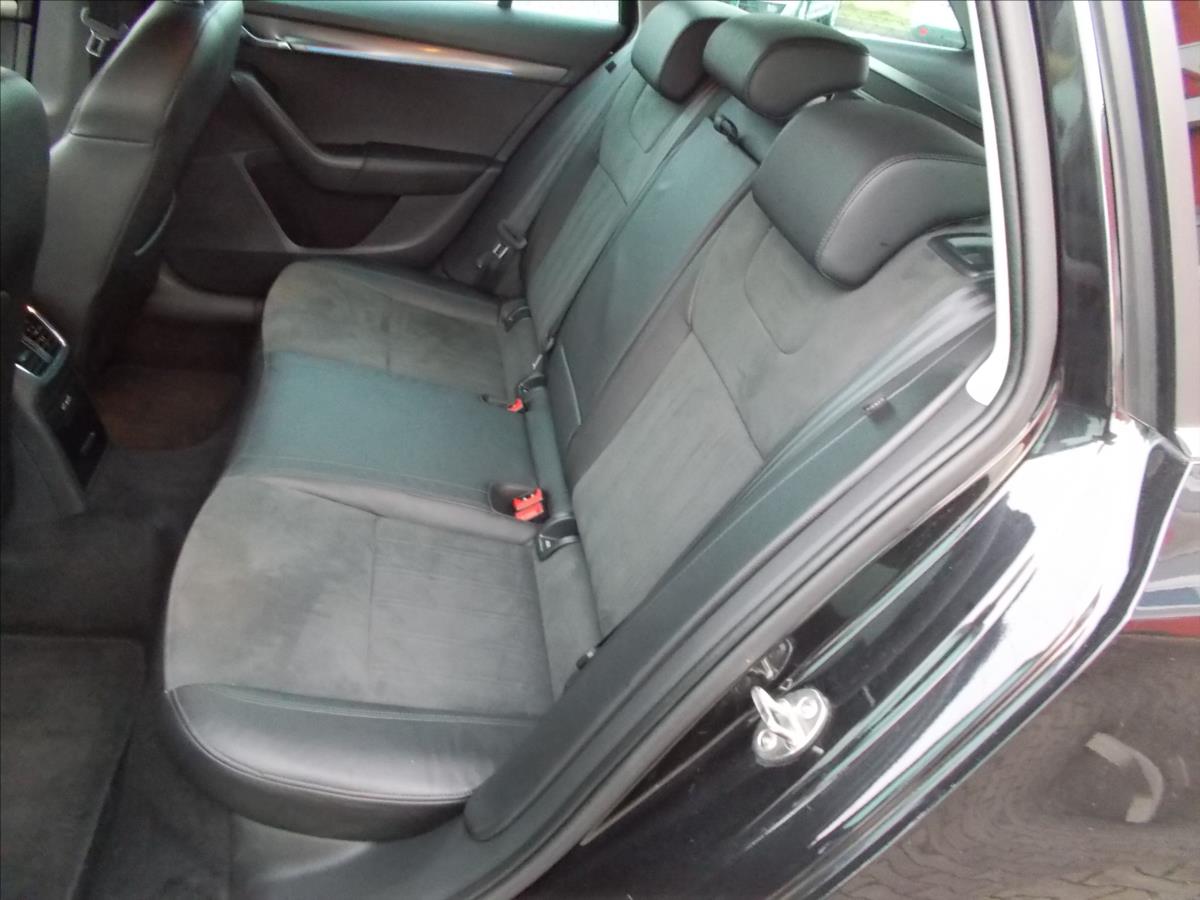 Škoda Octavia 1,6 TDI DIGIKLIMA NAVI TZ LED  III - foto 14
