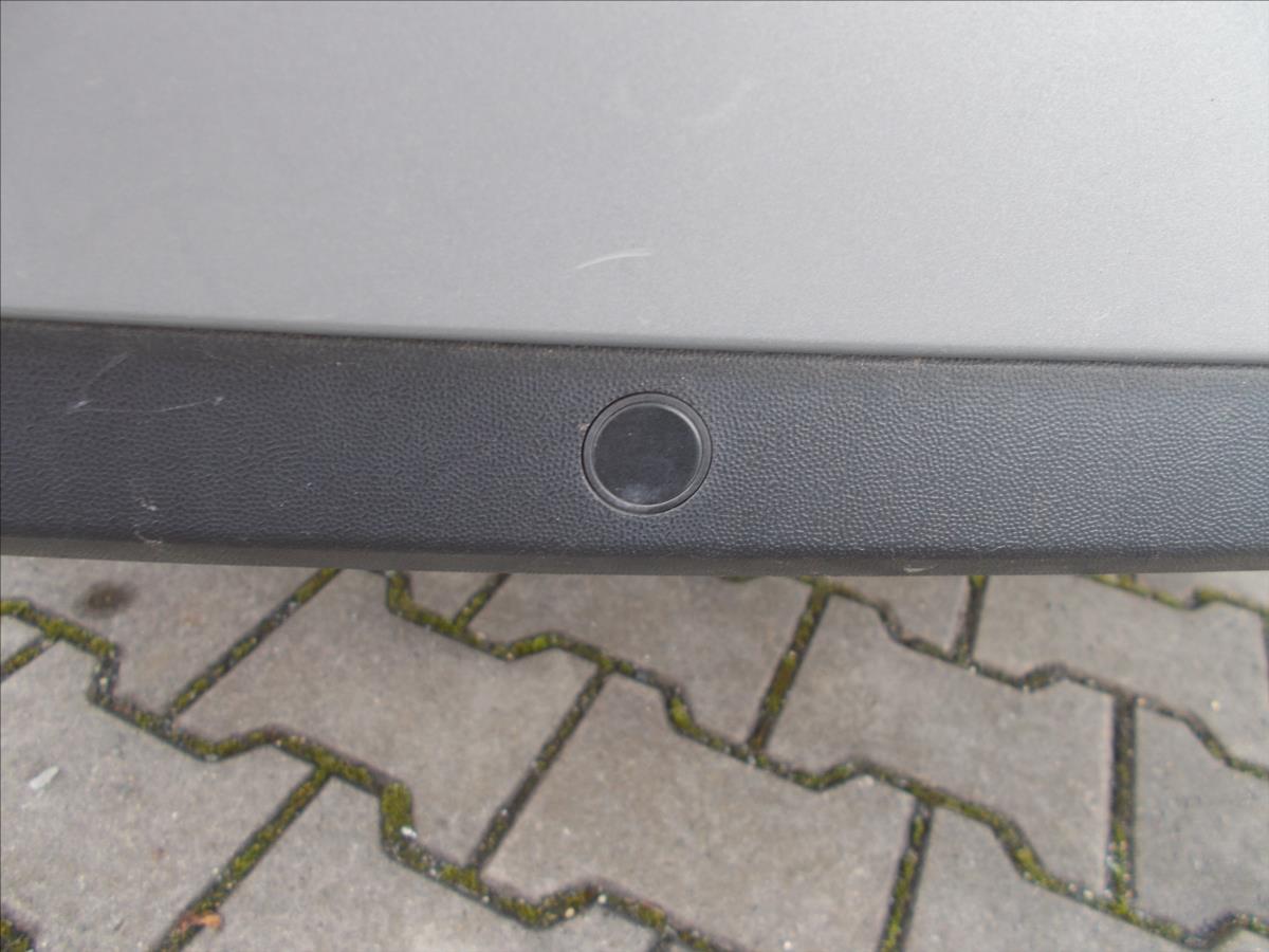 Škoda Octavia 1,6 TDI DIGIKLIMA NOVÁ STK  III - foto 14