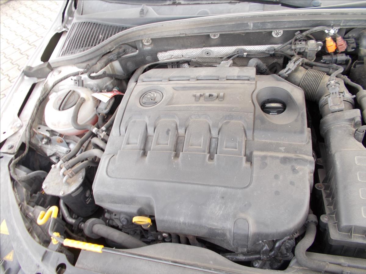 Škoda Octavia 1,6 TDI DIGIKLIMA NOVÁ STK  III - foto 29